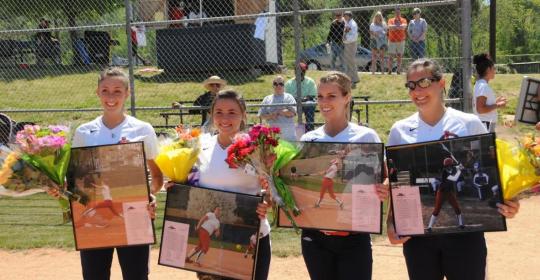LC Softball Splits 1-1 With Patrick Henry CC