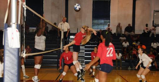 Lady Canes Split a Pair of Saturday Matches