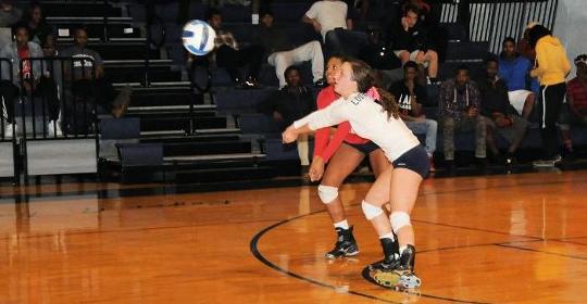 Volleyball Tops Cape Fear at Regionals